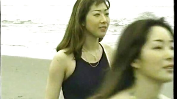 Bimbo tia anal dia voasokajy ao amin'ny vatany feno menaka