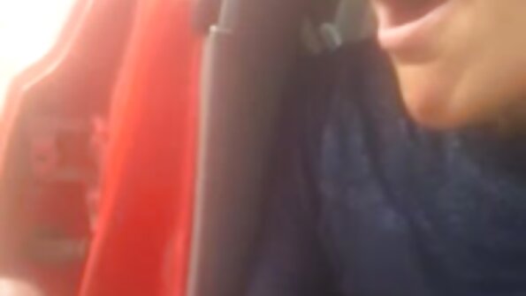 Ny akohokely iray dia kenda ny tendany ary miaraka amin'izay koa izy dia mijaly