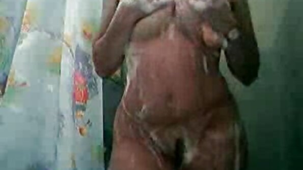 Ramatoa miolikolika miboridana be dia miditra amin'ny analy